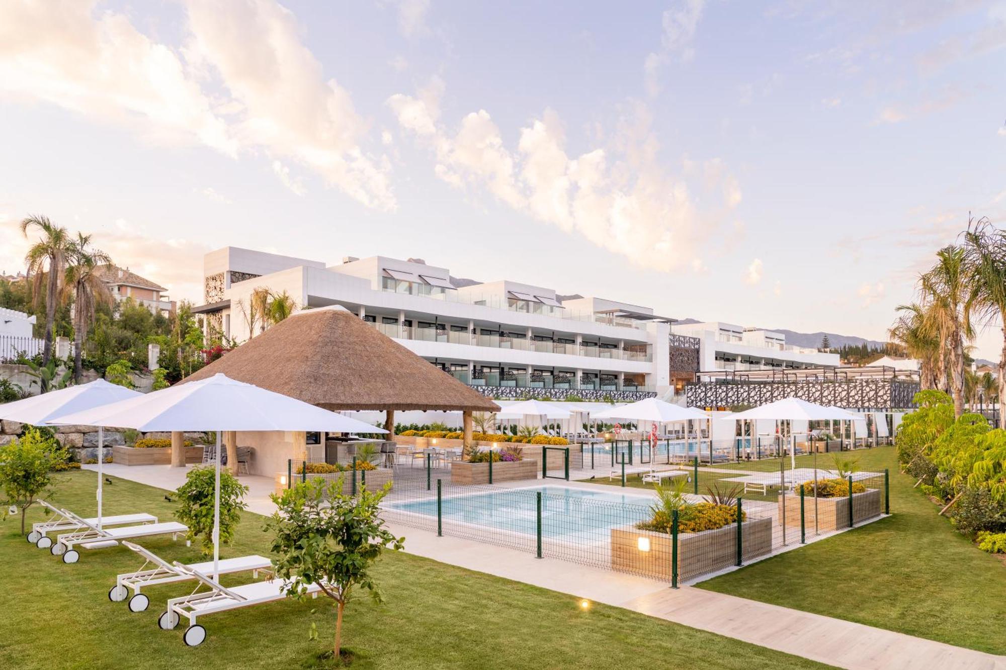 Hotel Eurostars Oasis Marbella Exterior foto